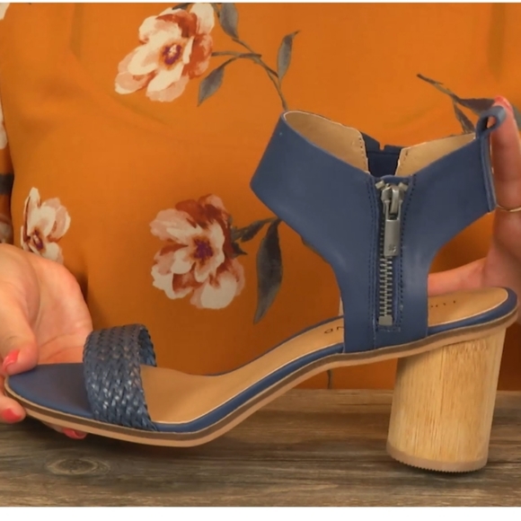 Lucky Brand Heeled Sandals - Picture 4 of 5